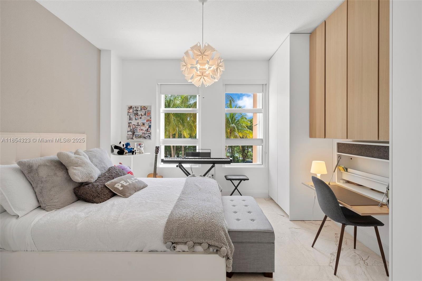 723 Crandon Blvd #305 Key Biscayne, FL 33149