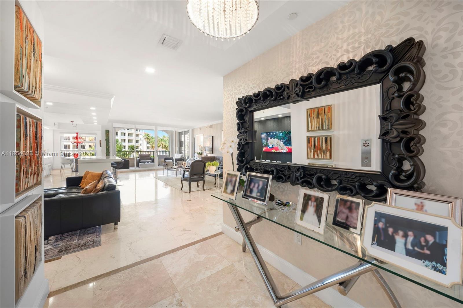 723 Crandon Blvd #305 Key Biscayne, FL 33149