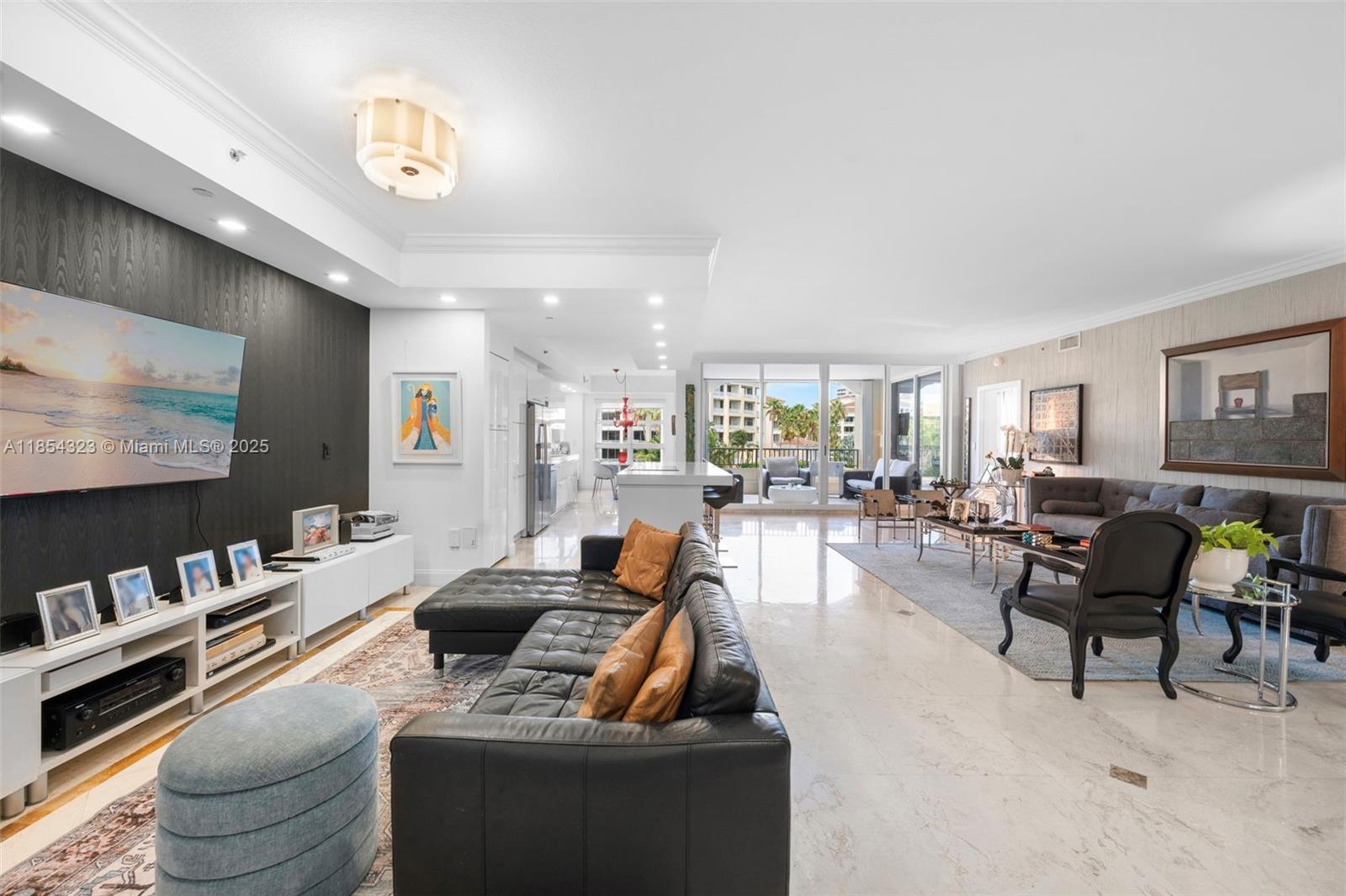 723 Crandon Blvd #305 Key Biscayne, FL 33149