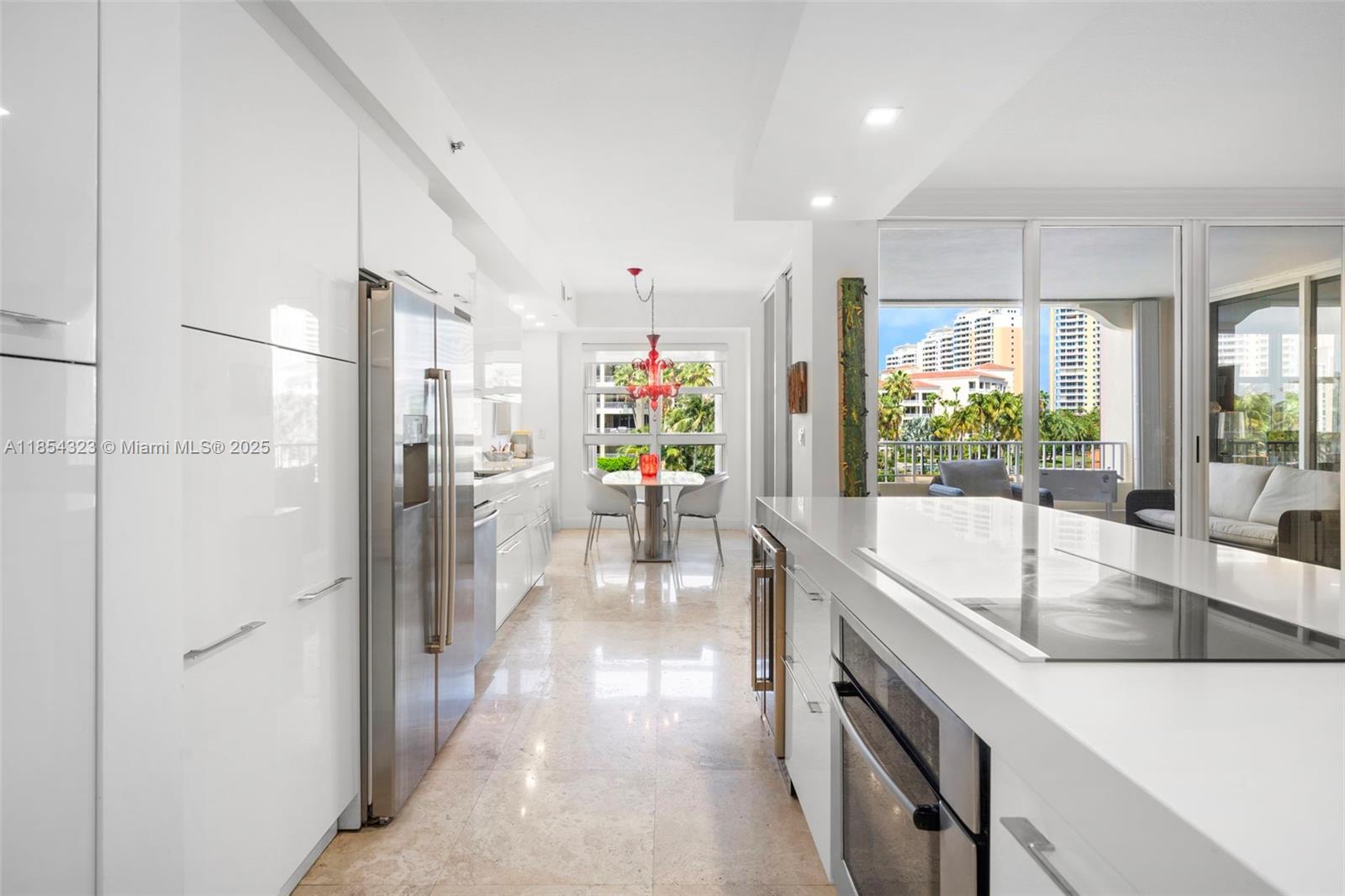 723 Crandon Blvd #305 Key Biscayne, FL 33149