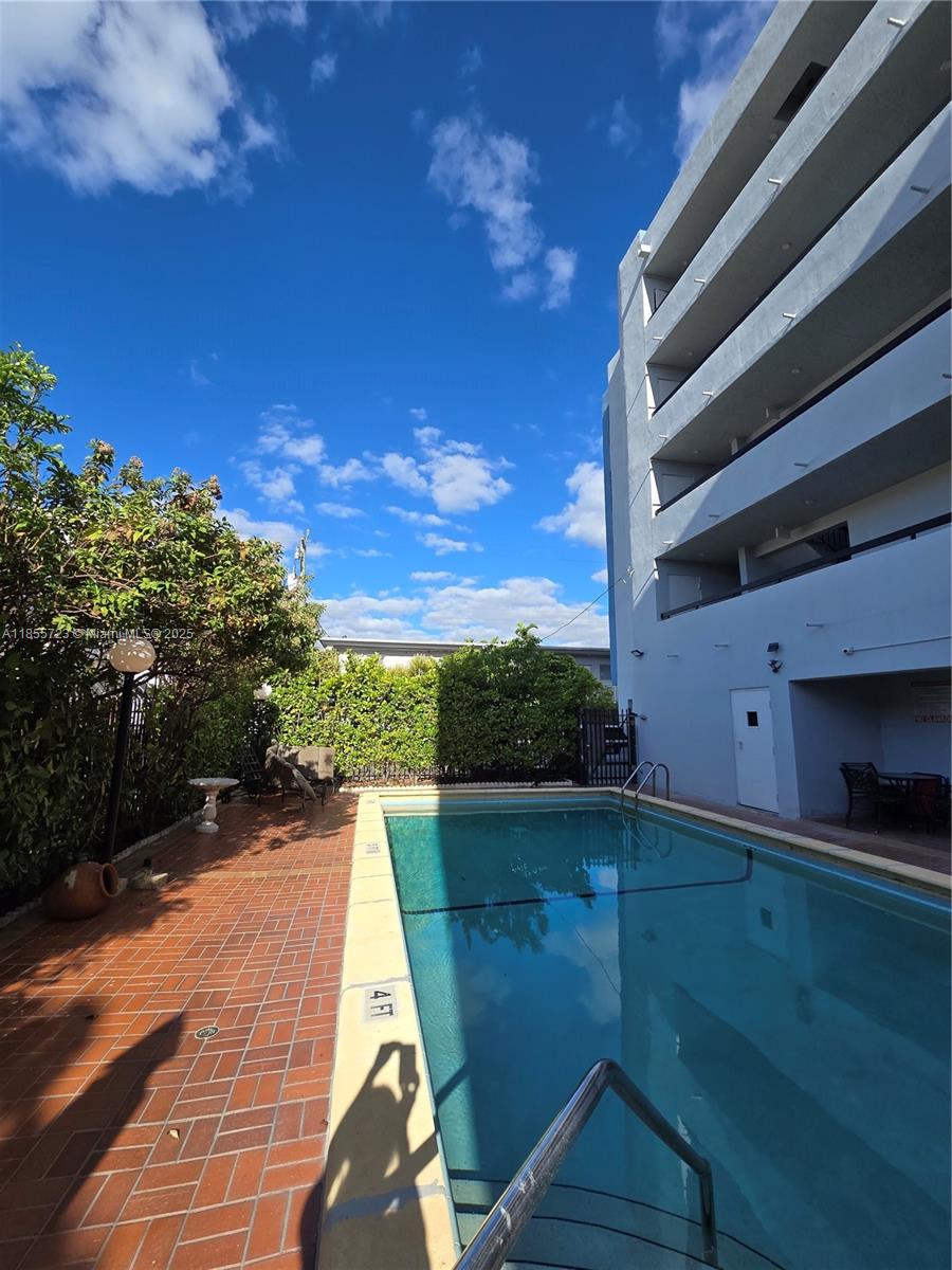 7440 Harding Ave #403,Miami Beach, FL 33141