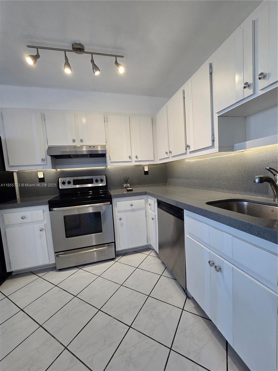 7440 Harding Ave #403,Miami Beach, FL 33141