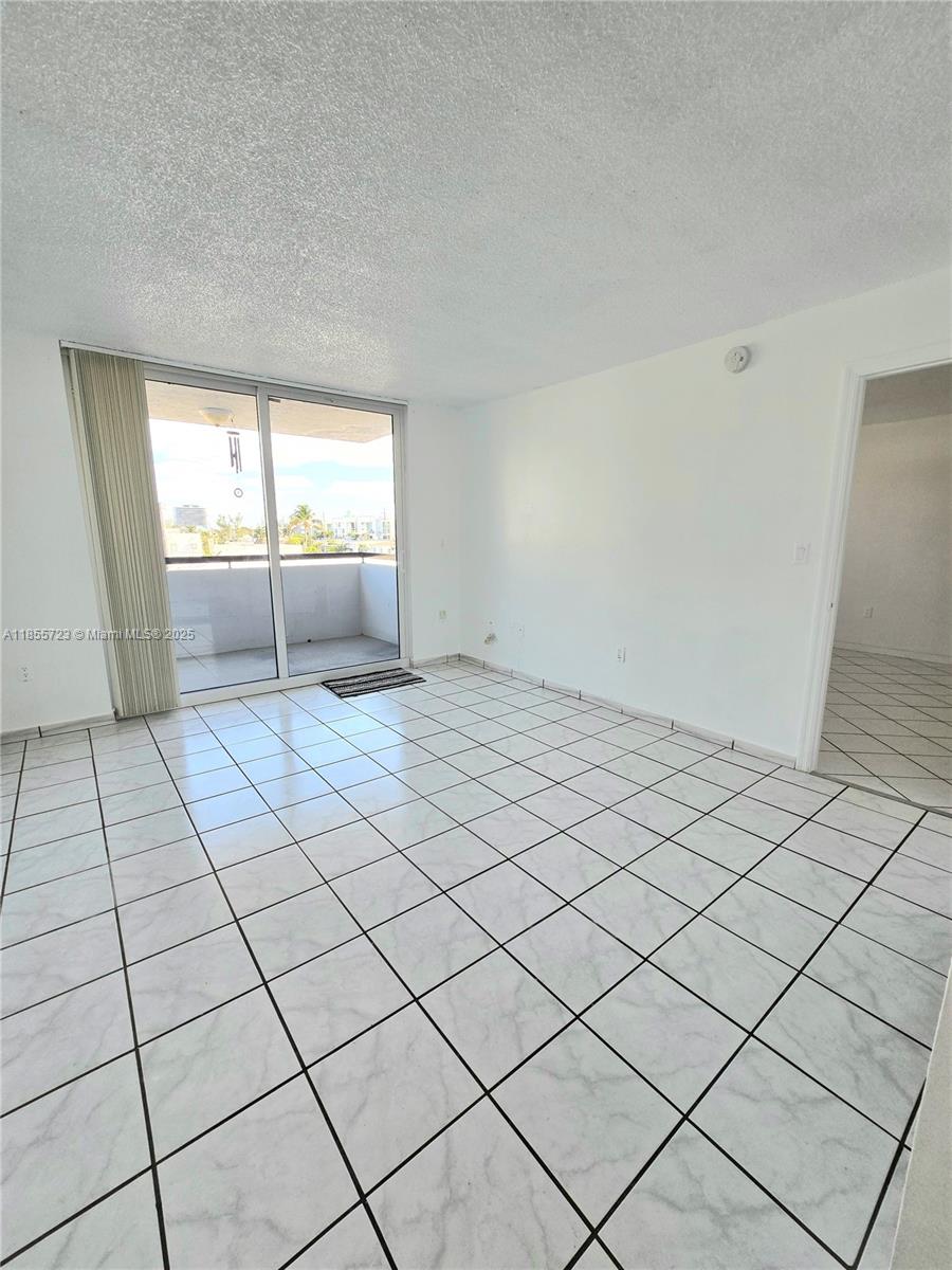 7440 Harding Ave #403,Miami Beach, FL 33141