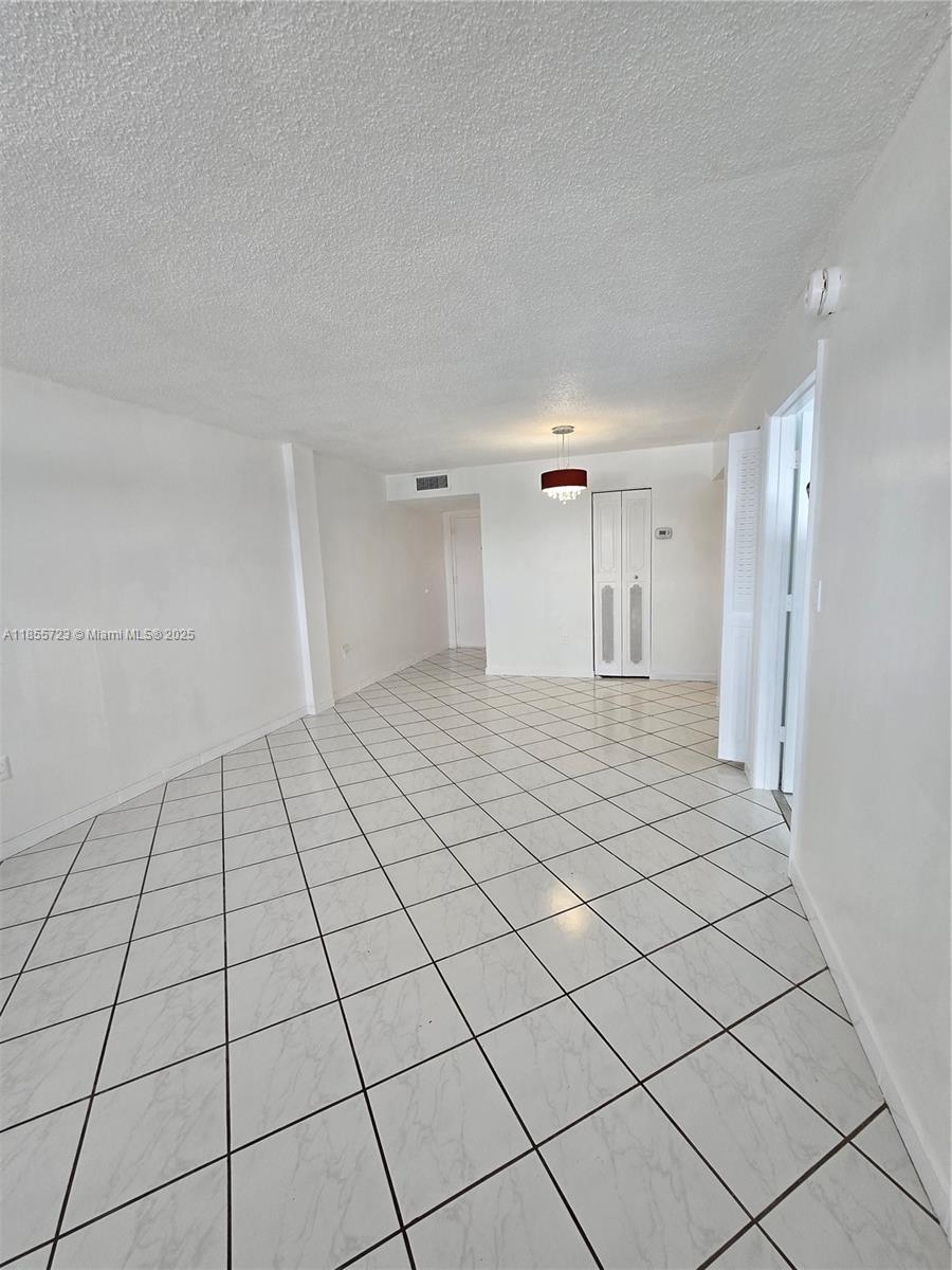 7440 Harding Ave #403,Miami Beach, FL 33141