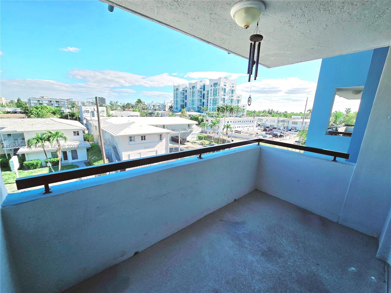 7440 Harding Ave #403,Miami Beach, FL 33141