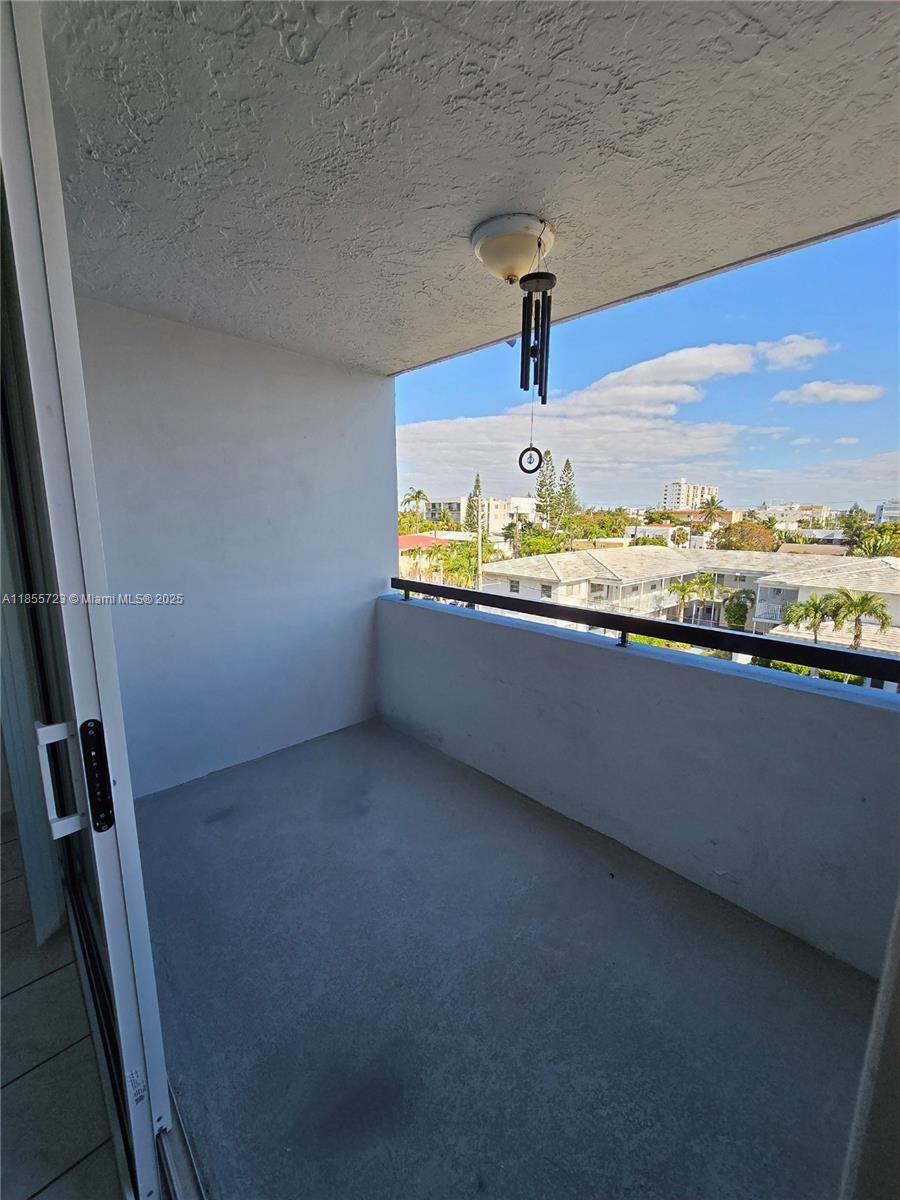 7440 Harding Ave #403,Miami Beach, FL 33141