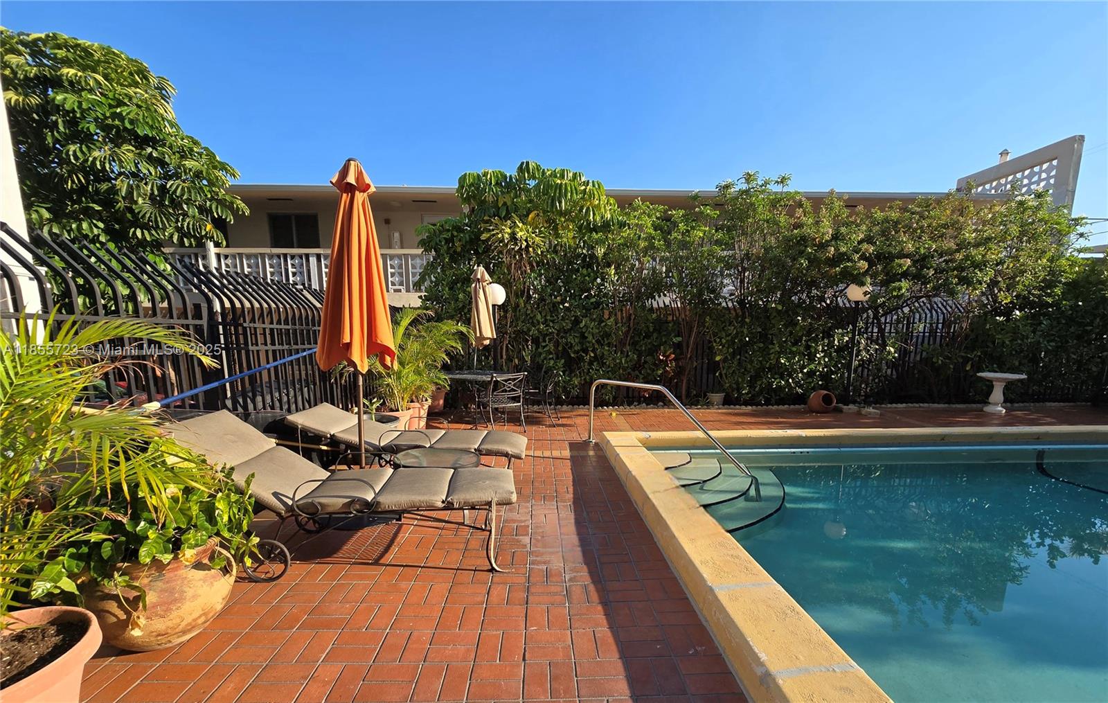 7440 Harding Ave #403,Miami Beach, FL 33141