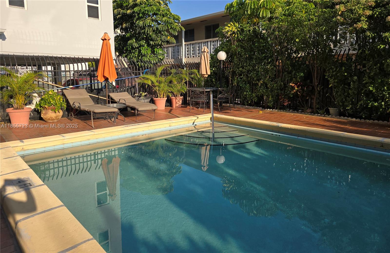 7440 Harding Ave #403,Miami Beach, FL 33141