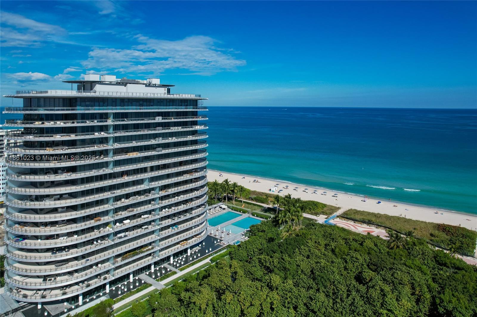 8701 Collins Ave #306