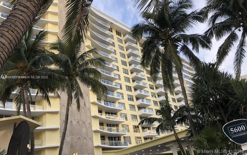 5600 Collins Ave #11W