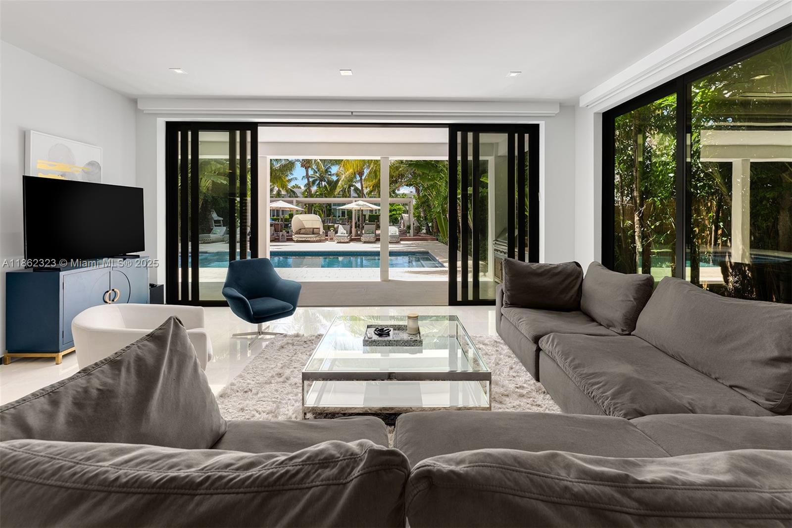 3734 Chase Ave Miami Beach, FL 33140