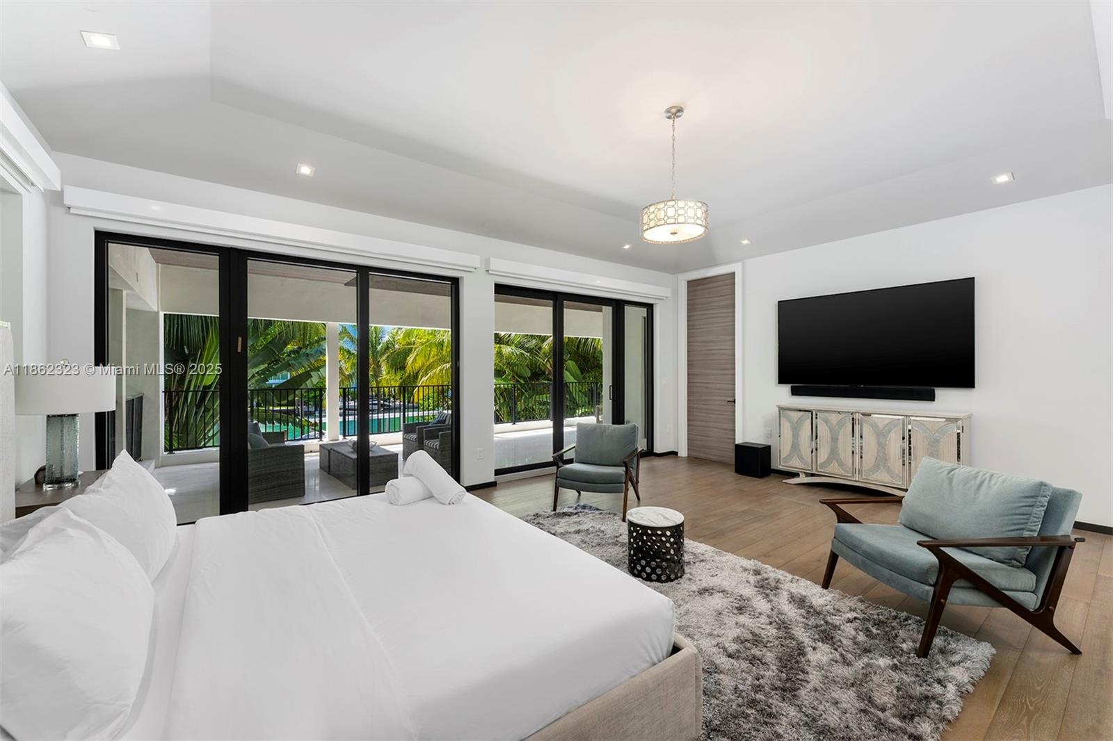 3734 Chase Ave Miami Beach, FL 33140