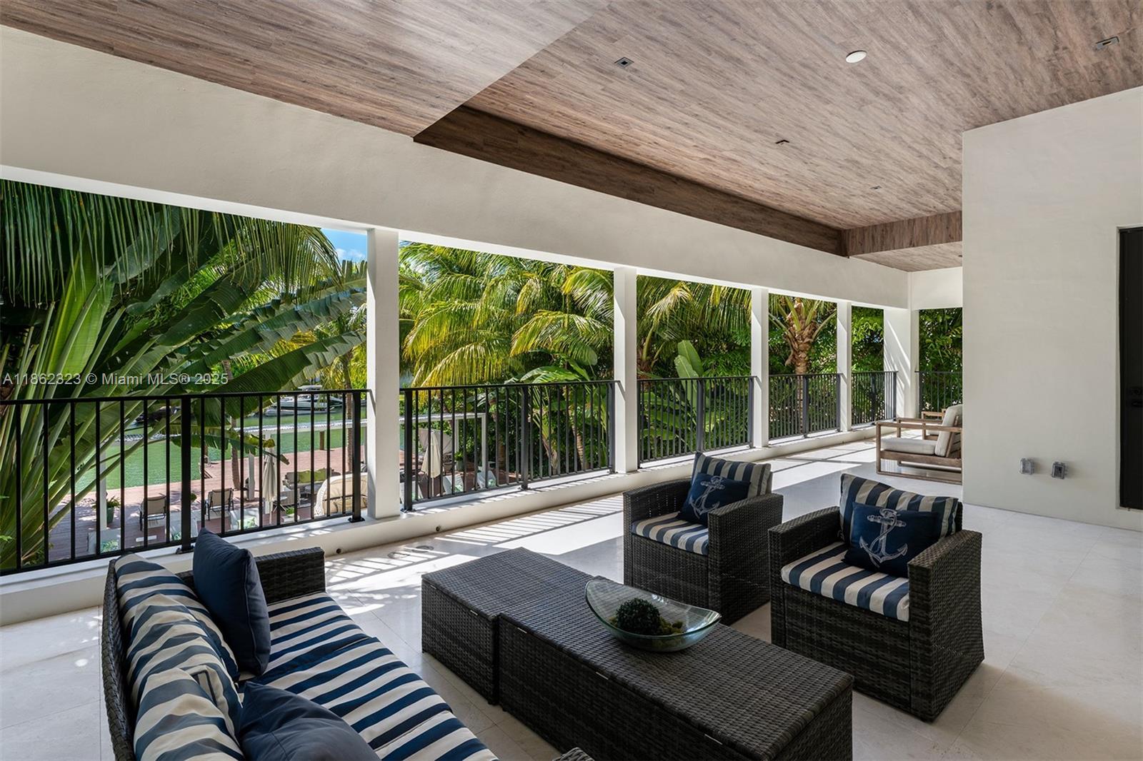 3734 Chase Ave Miami Beach, FL 33140