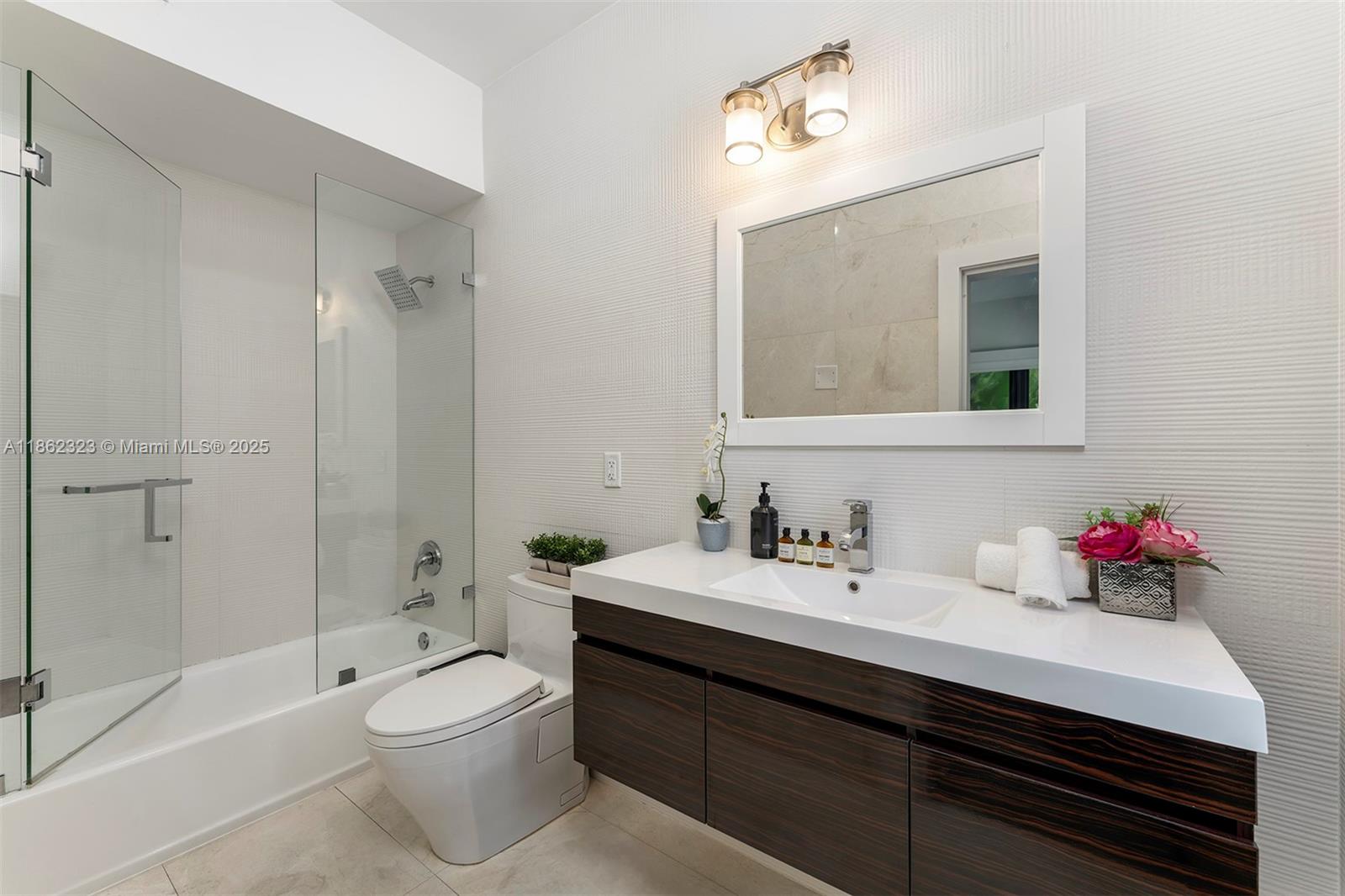 3734 Chase Ave Miami Beach, FL 33140