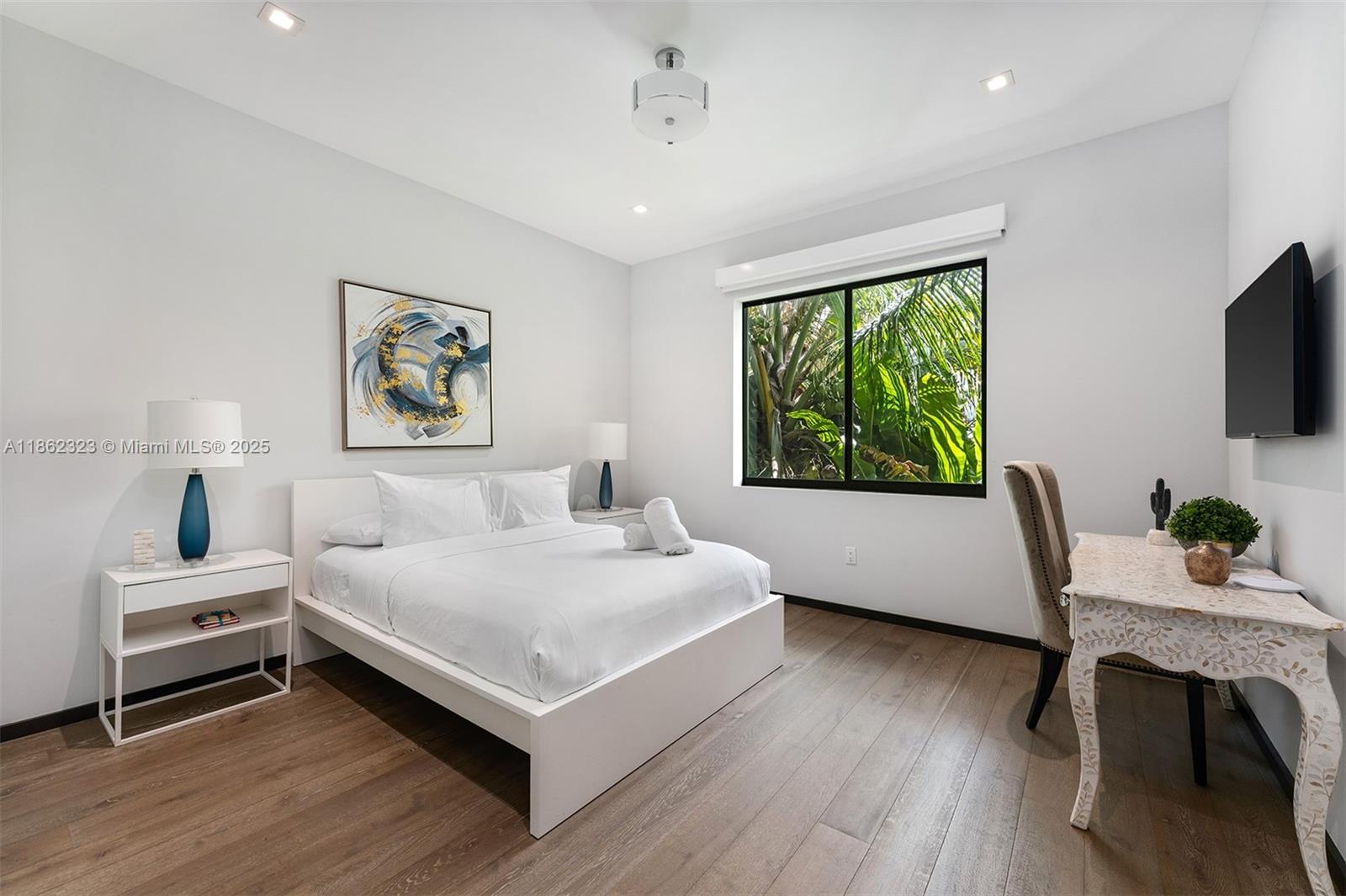 3734 Chase Ave Miami Beach, FL 33140