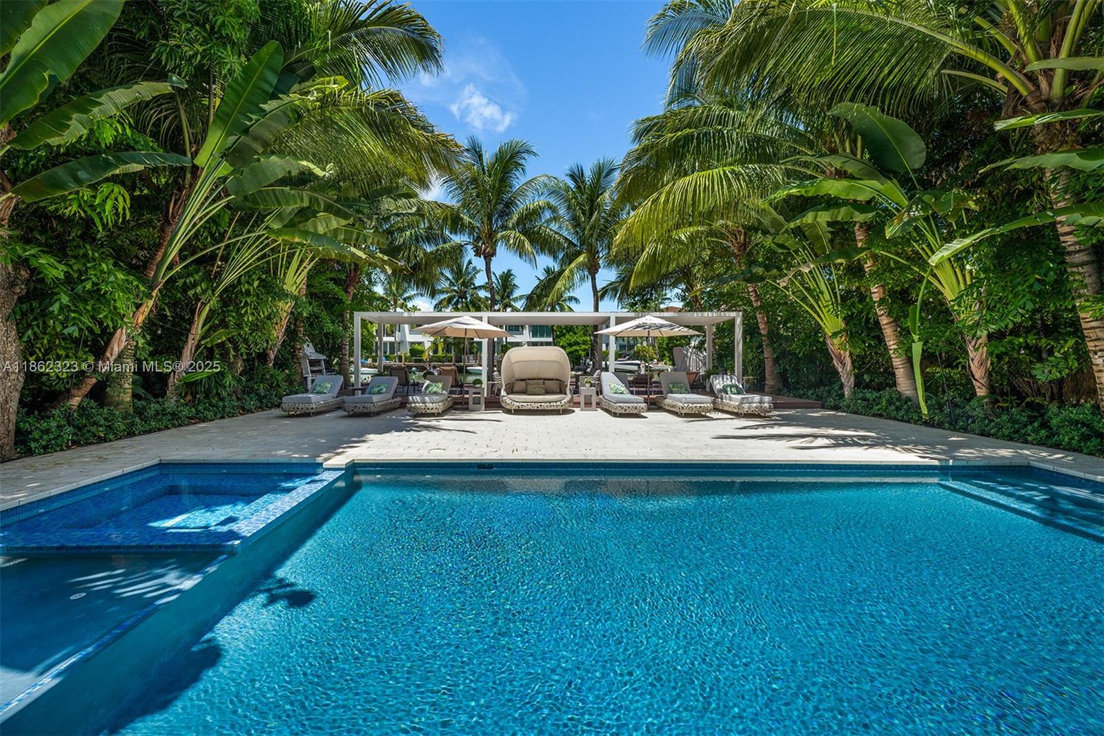 3734 Chase Ave Miami Beach, FL 33140