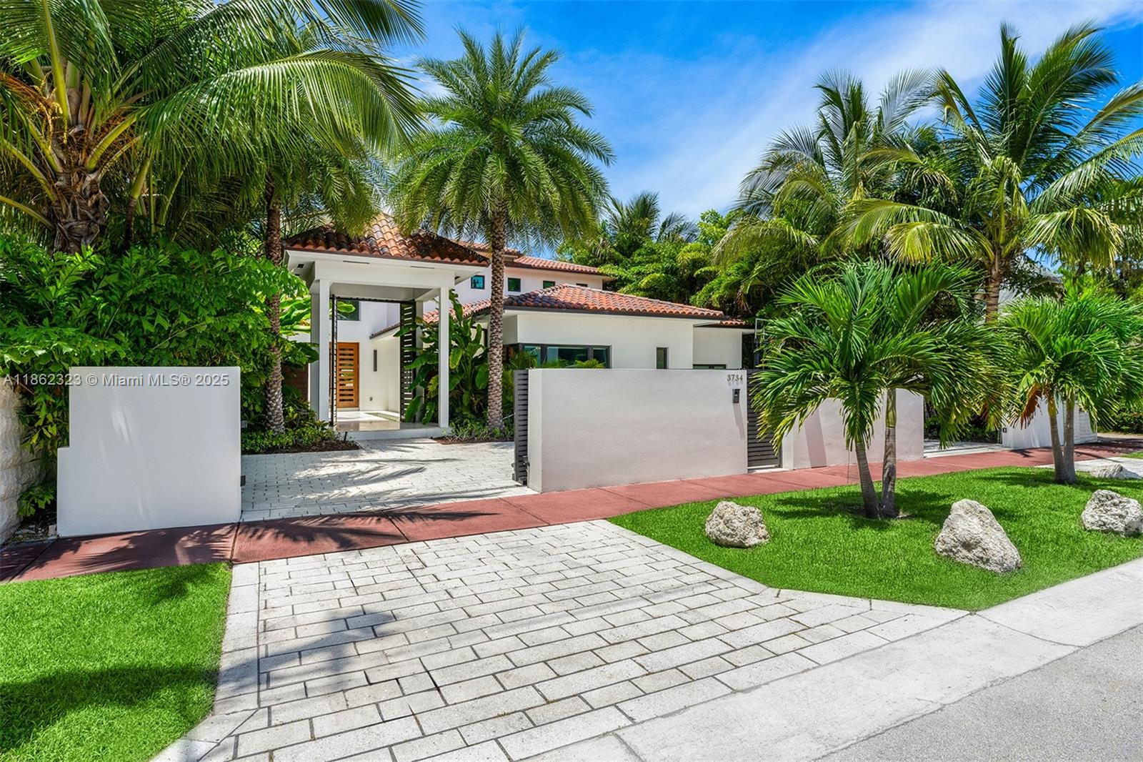 3734 Chase Ave Miami Beach, FL 33140
