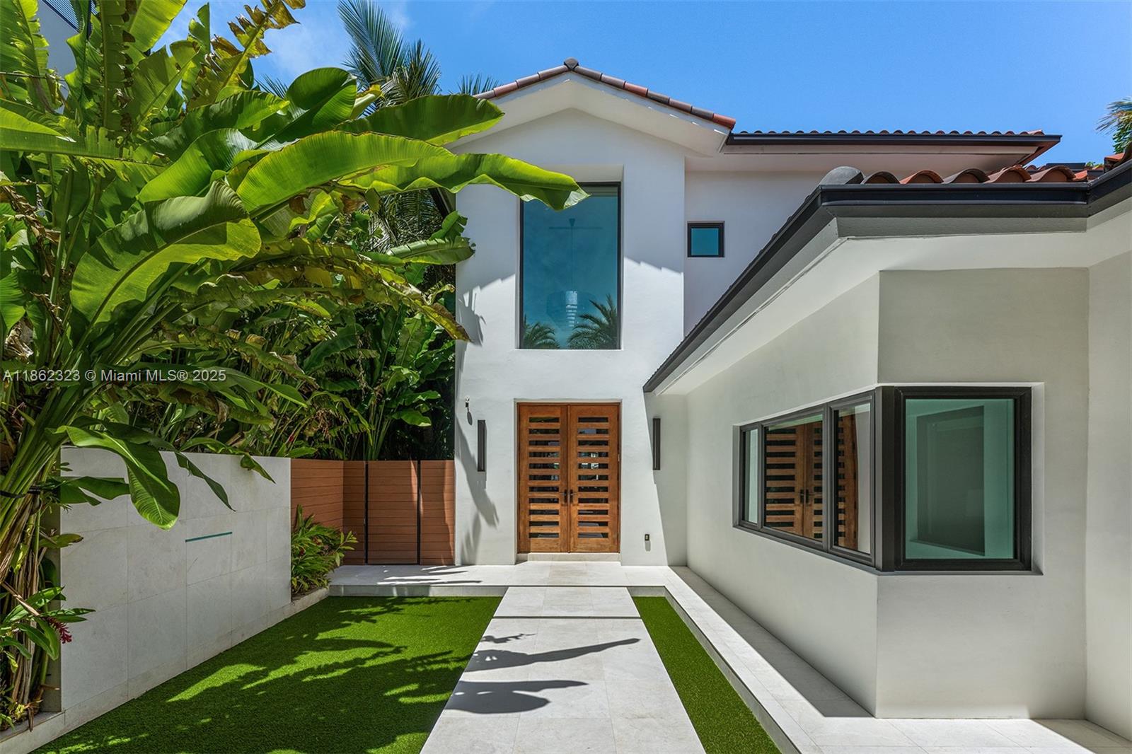 3734 Chase Ave Miami Beach, FL 33140