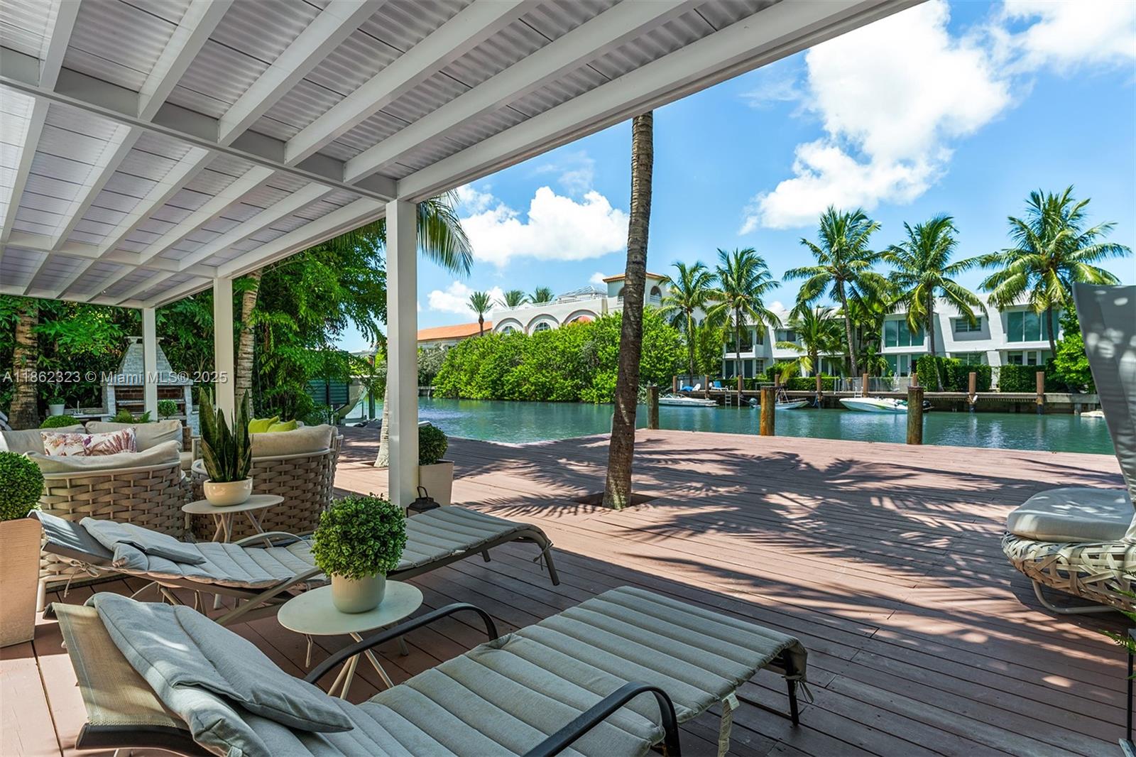 3734 Chase Ave Miami Beach, FL 33140