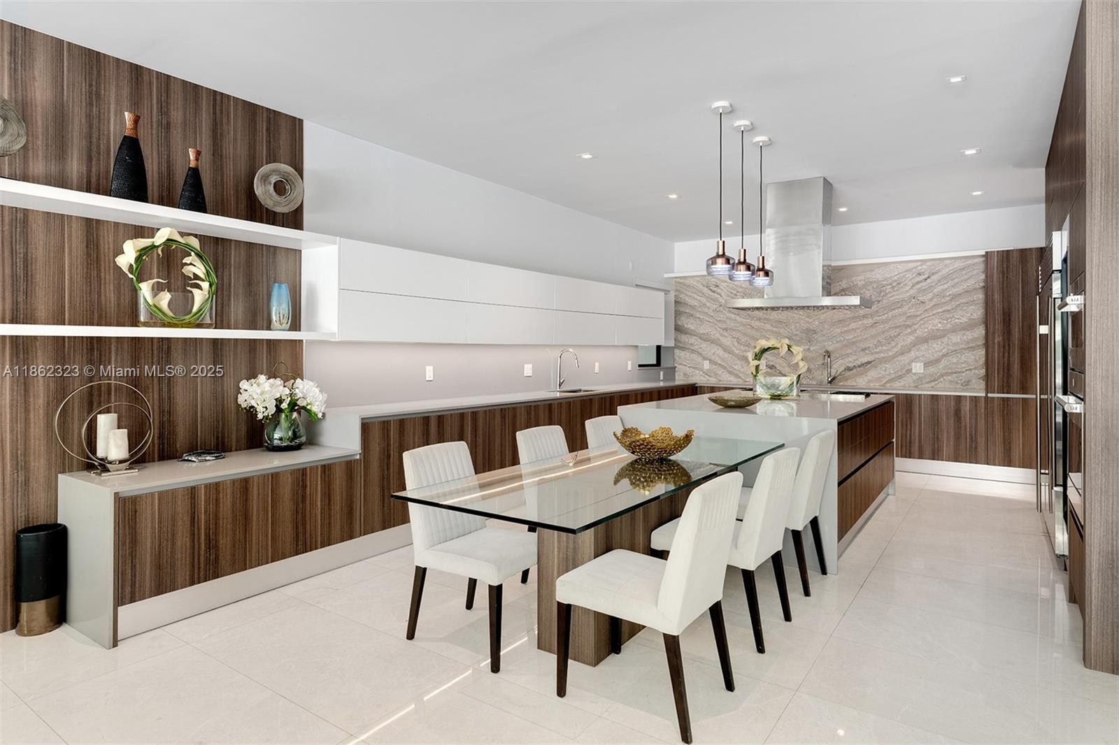 3734 Chase Ave Miami Beach, FL 33140