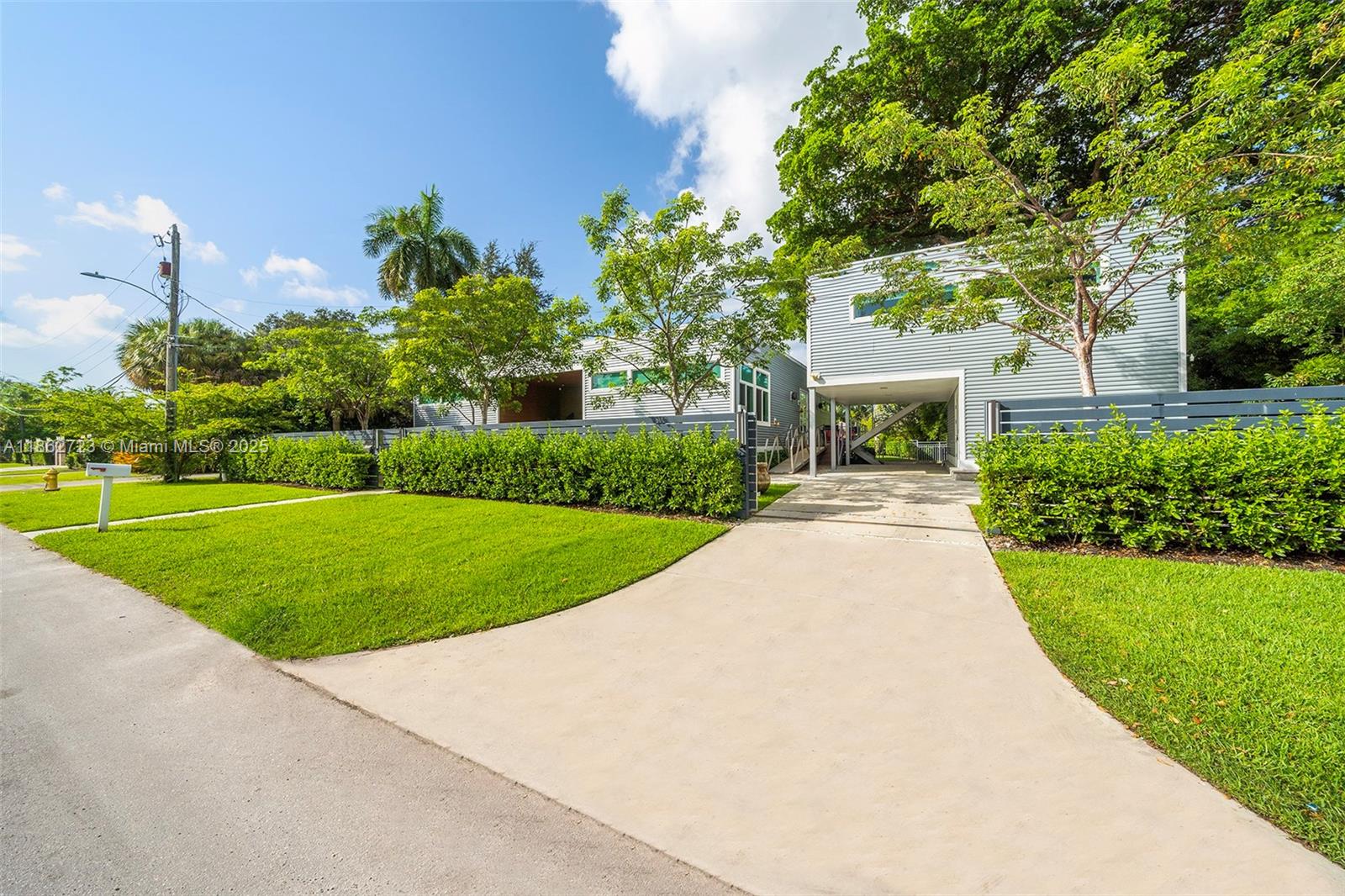 1000 NE Little Riv Dr Miami, FL 33138 1000 NE Little Riv Dr Miami, FL 33138