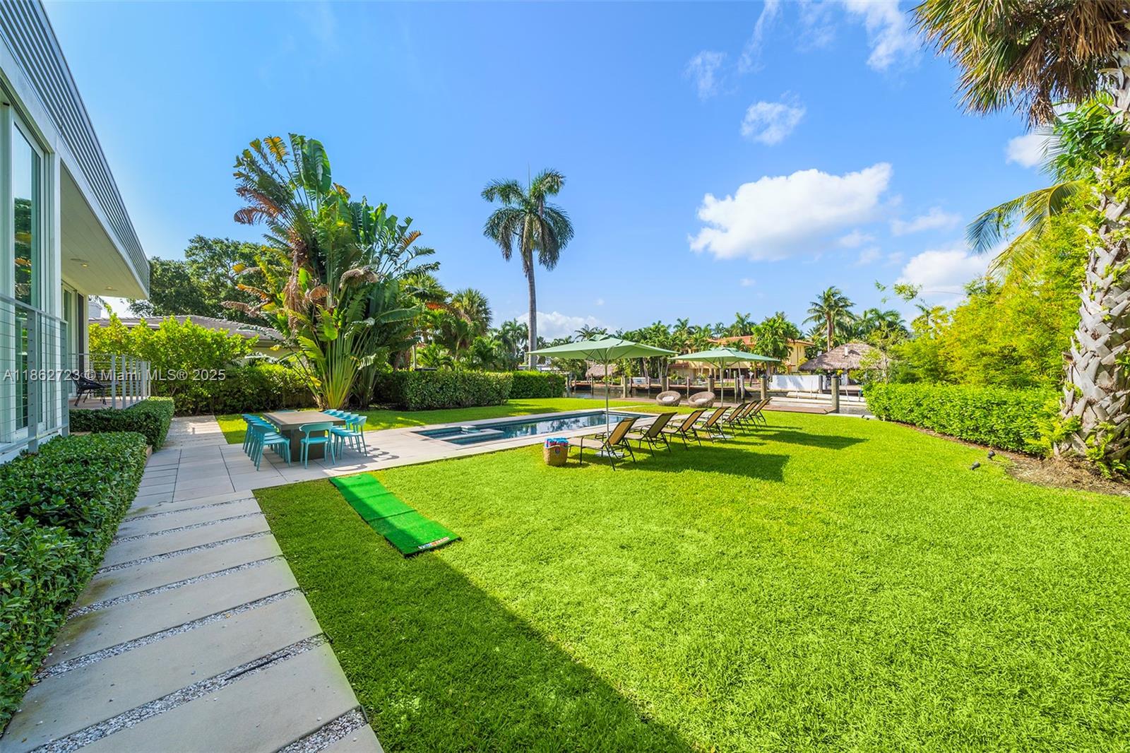 1000 NE Little Riv Dr Miami, FL 33138 1000 NE Little Riv Dr Miami, FL 33138