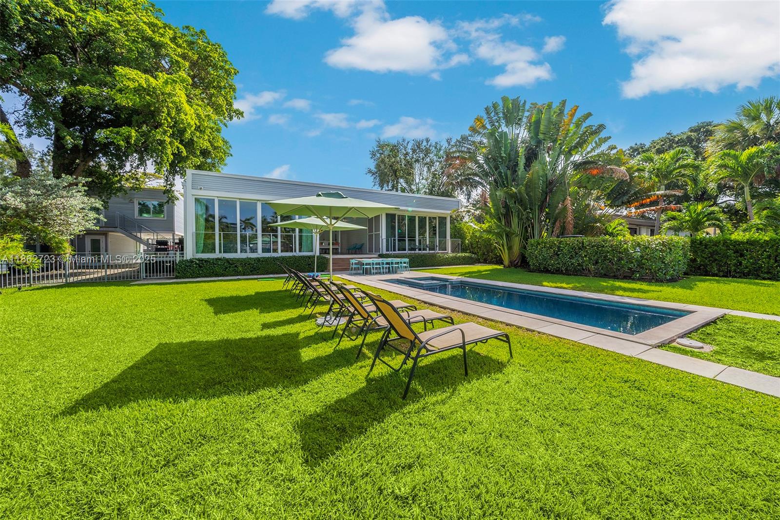 1000 NE Little Riv Dr Miami, FL 33138 1000 NE Little Riv Dr Miami, FL 33138
