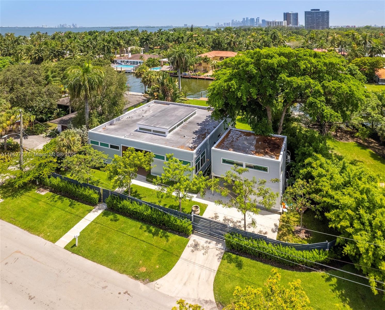 1000 NE Little Riv Dr Miami, FL 33138 1000 NE Little Riv Dr Miami, FL 33138