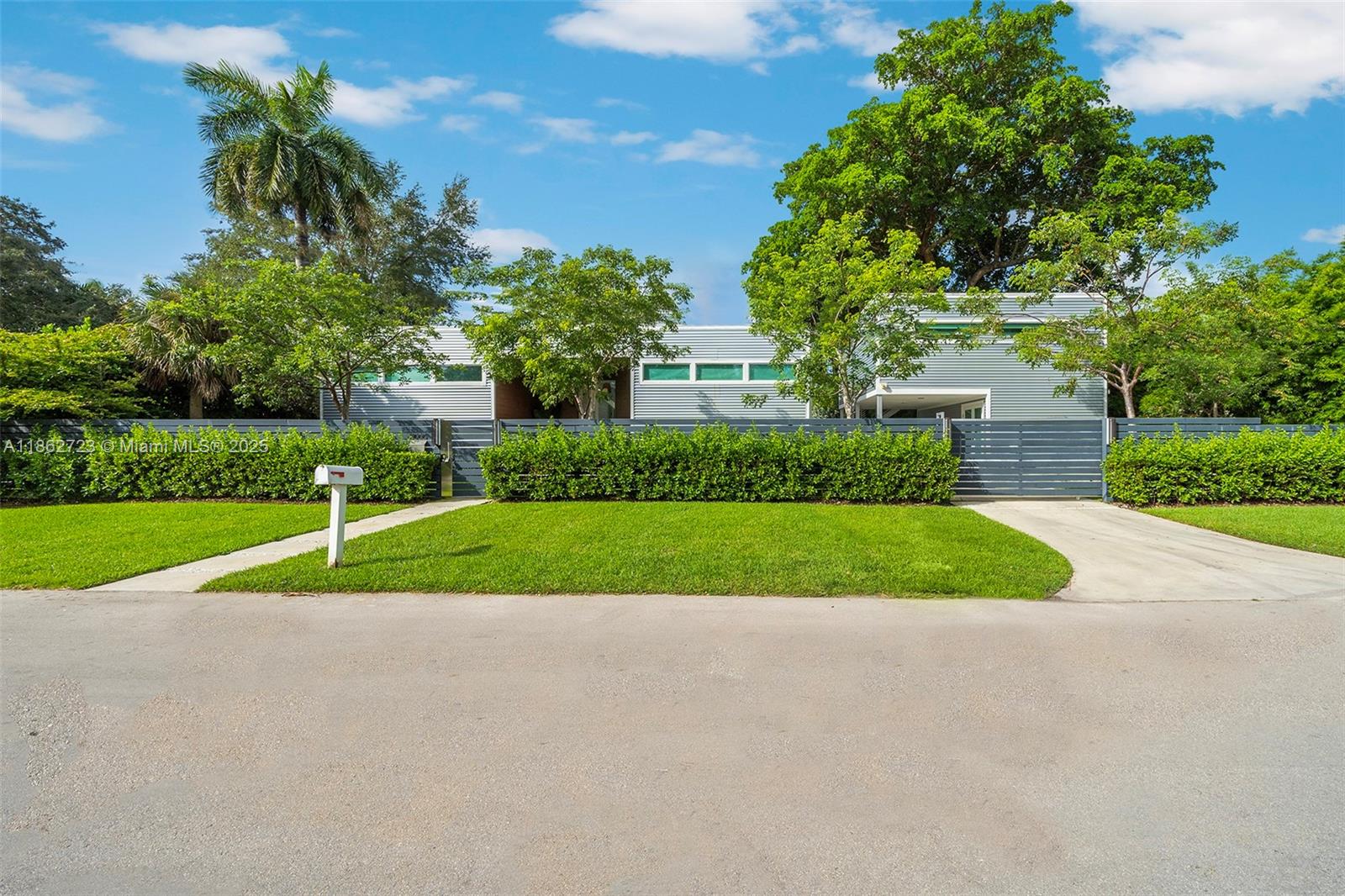 1000 NE Little Riv Dr Miami, FL 33138 1000 NE Little Riv Dr Miami, FL 33138