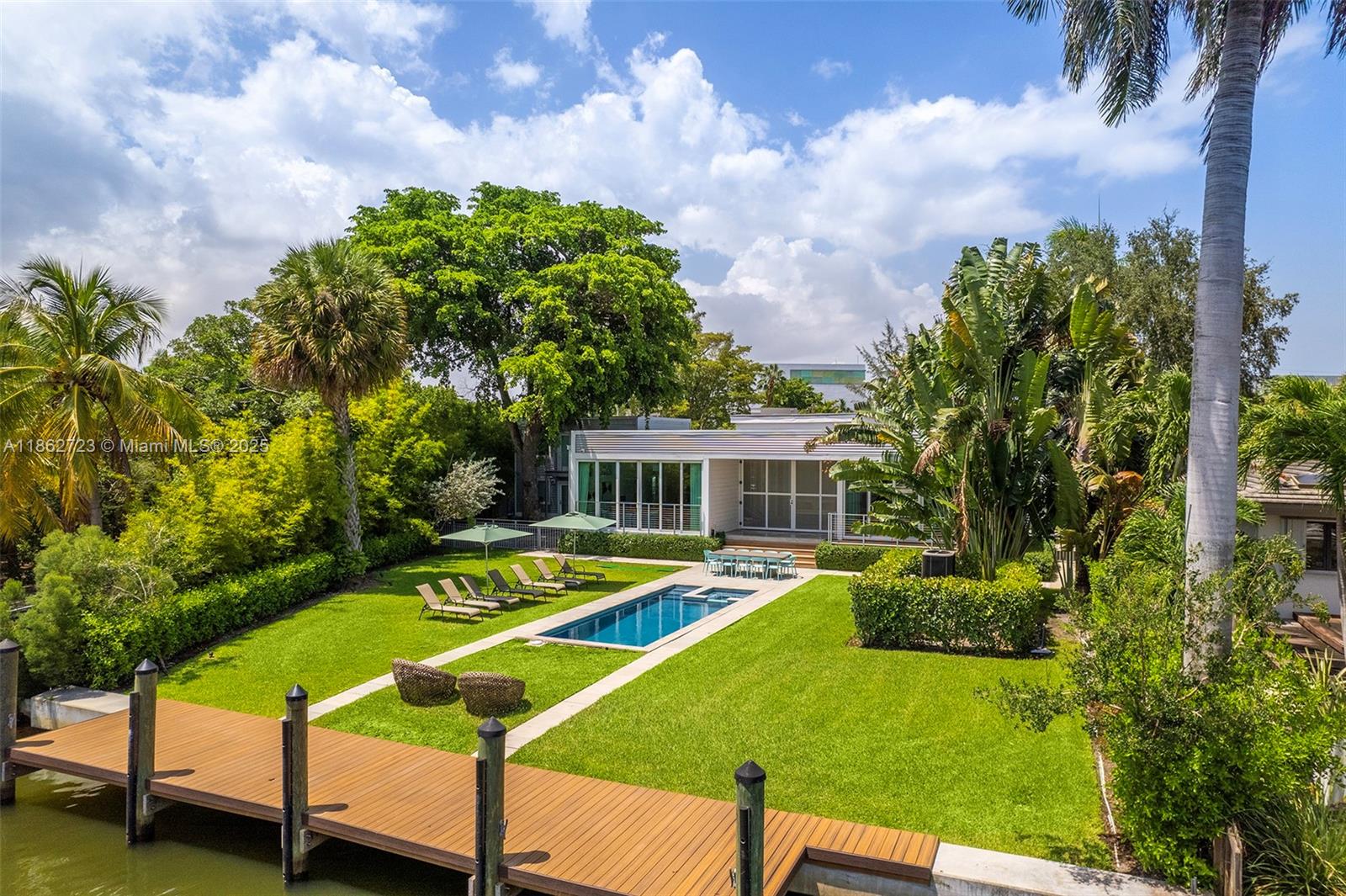 1000 NE Little Riv Dr Miami, FL 33138 1000 NE Little Riv Dr Miami, FL 33138