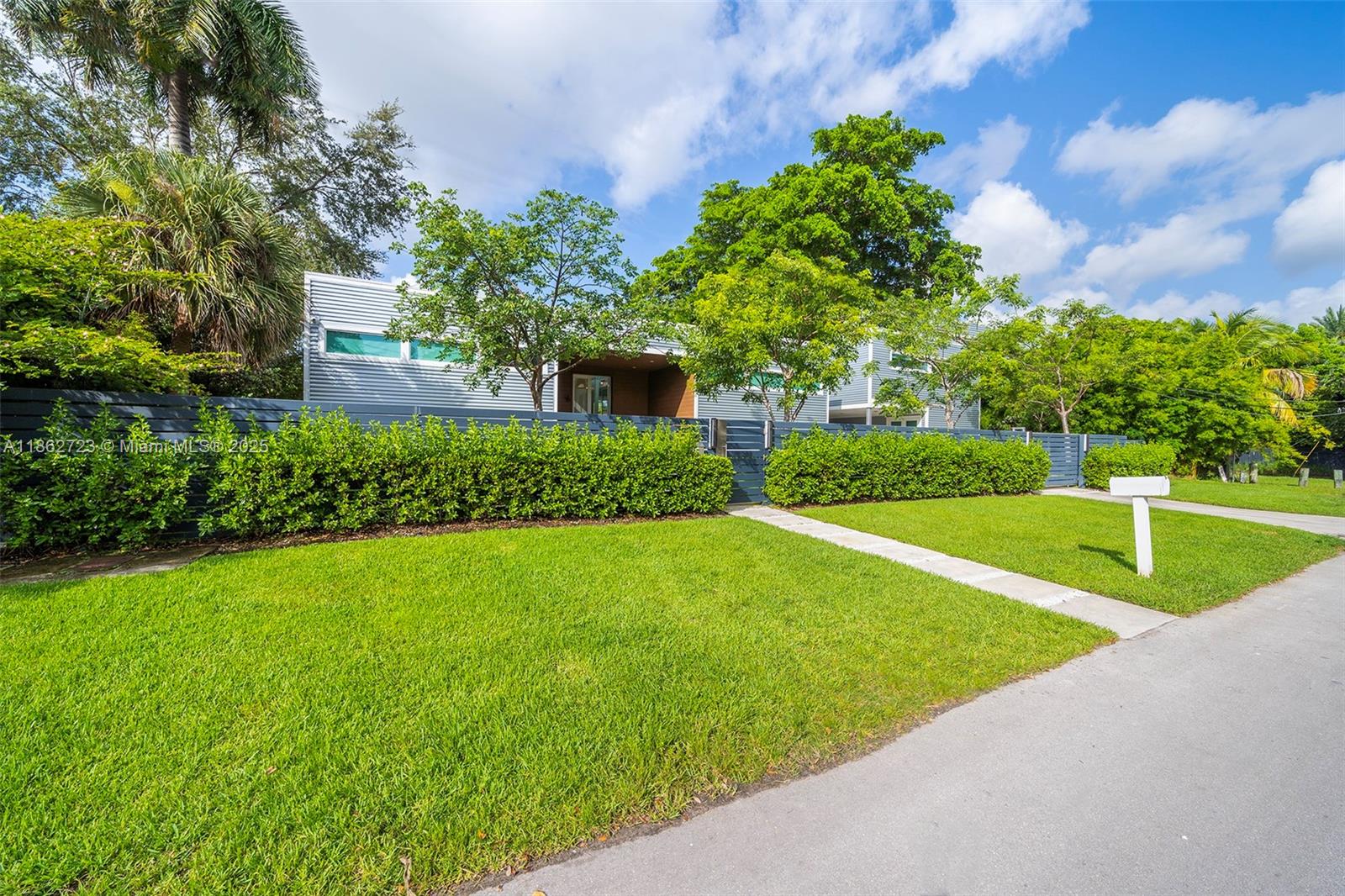 1000 NE Little Riv Dr Miami, FL 33138 1000 NE Little Riv Dr Miami, FL 33138
