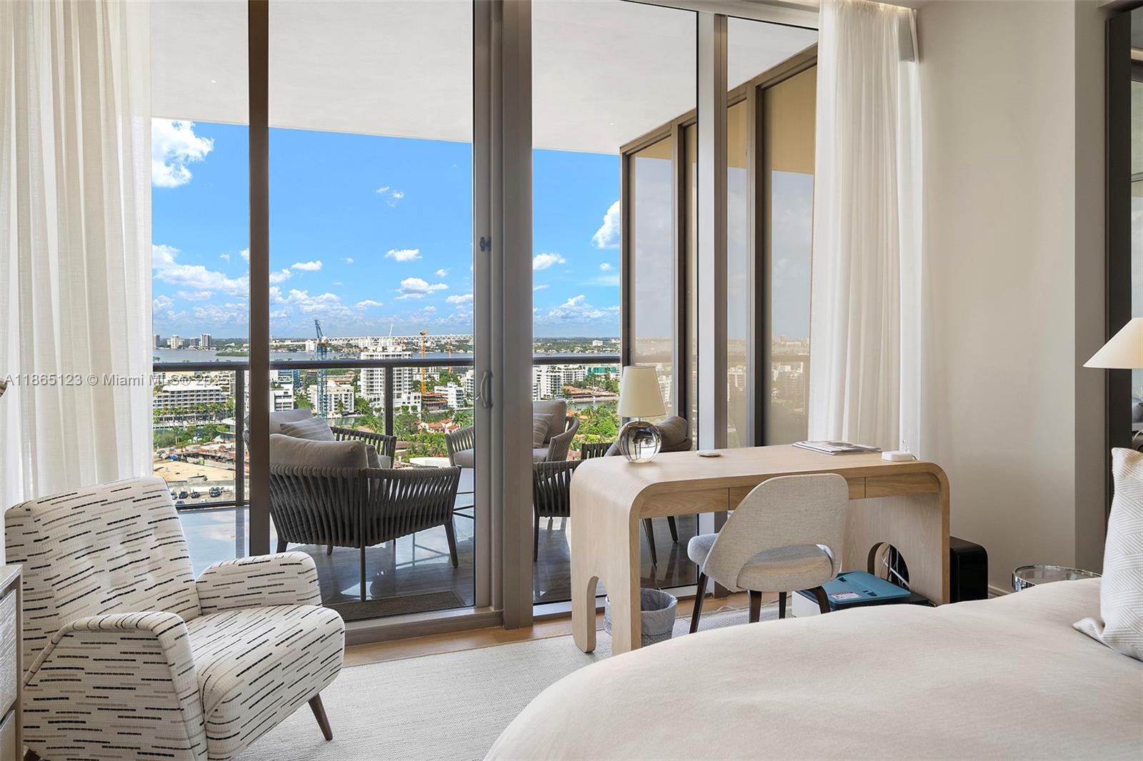 image St Regis Bal Harbour22