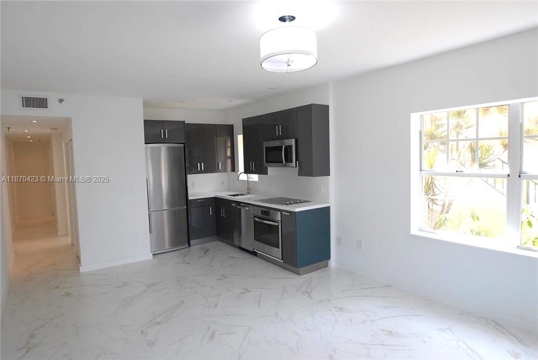 1255 Pennsylvania Ave #101