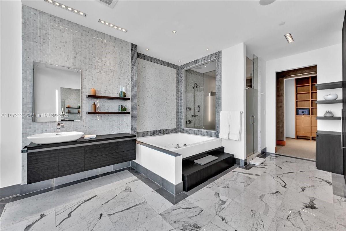 image Epic Residence19