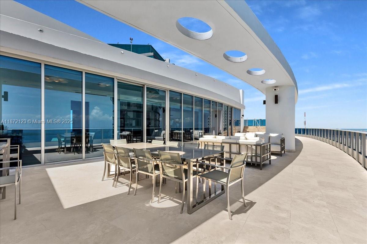 image Epic Residence38
