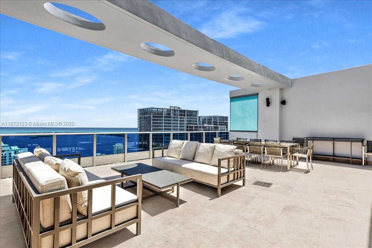 image Epic Residence41
