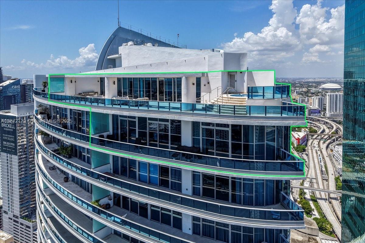 image Epic Residence50