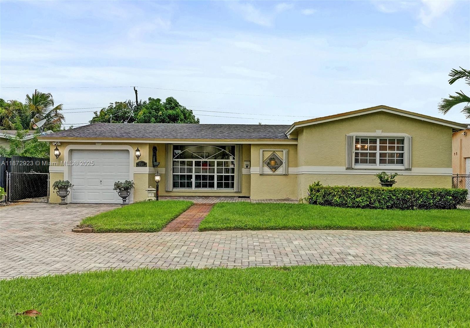 7733 Biltmore Blvd
