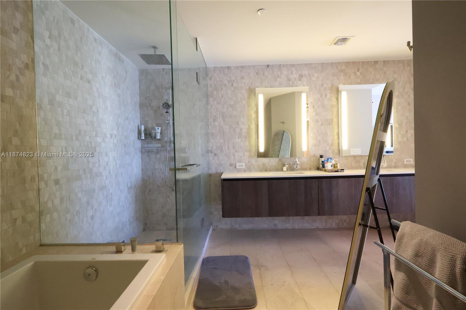 image Reach Condo14