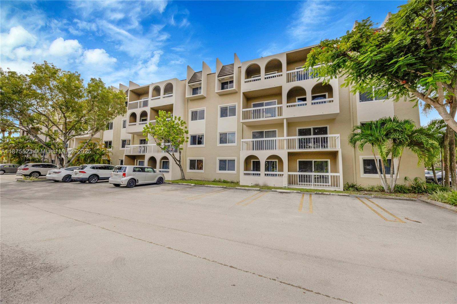 7915 Camino Real #N-101