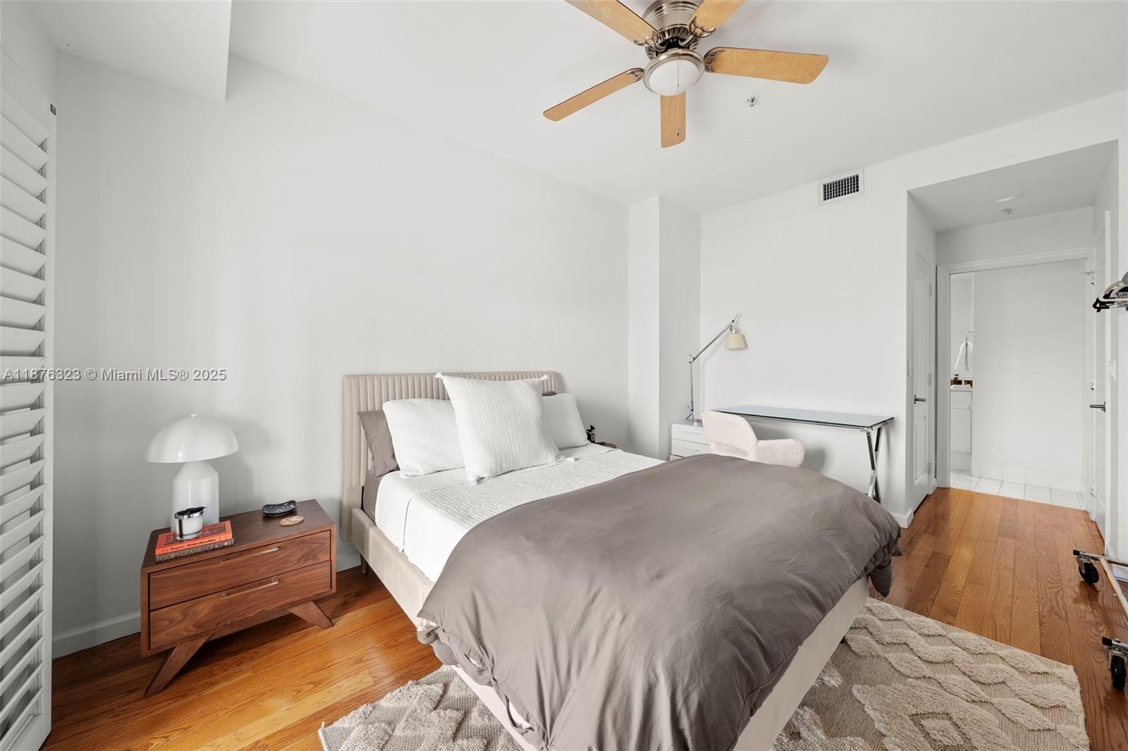 1415 Sunset Harbour Dr #406 Miami Beach, FL 33139