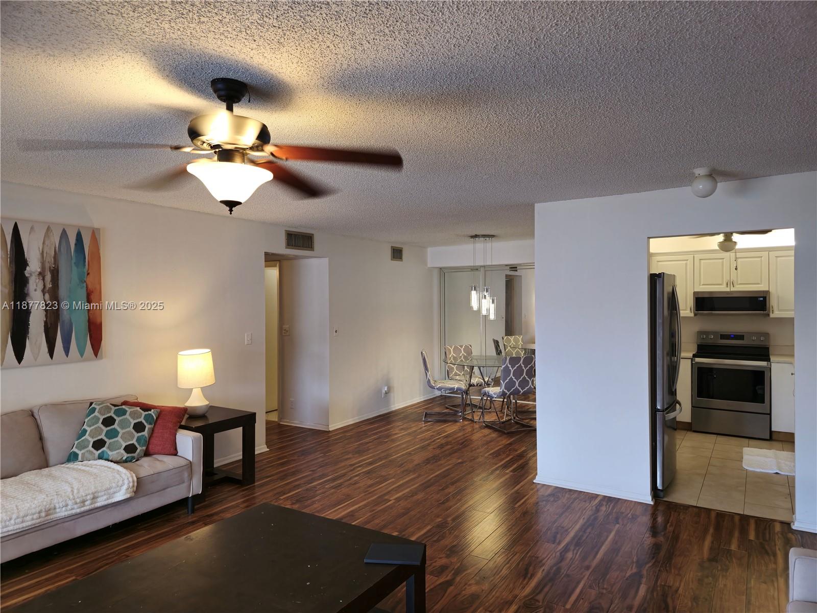 447 N Laurel Dr #1906