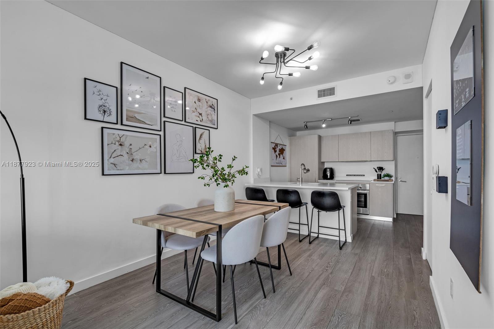 image Edgewater15