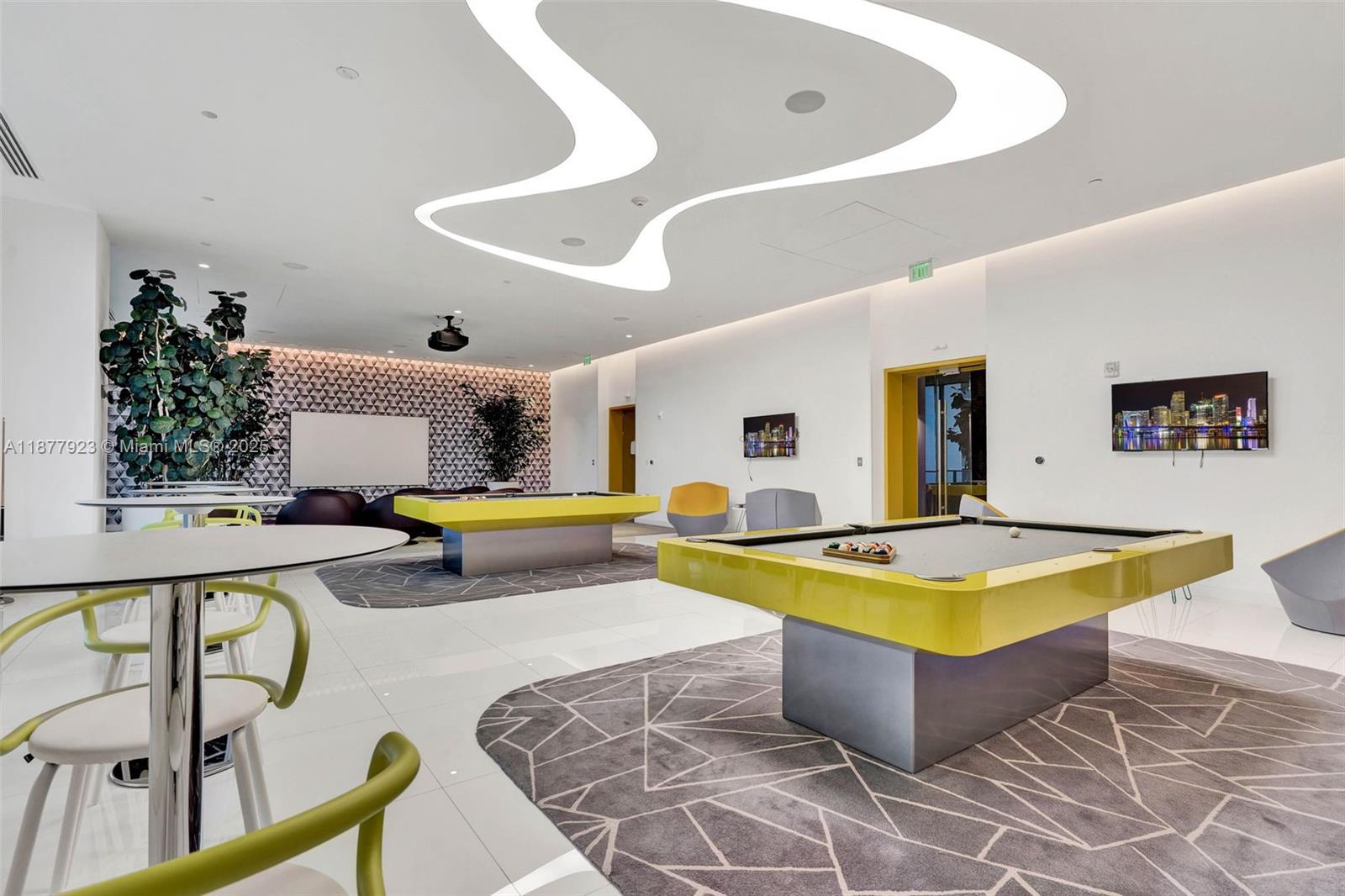 image Edgewater40