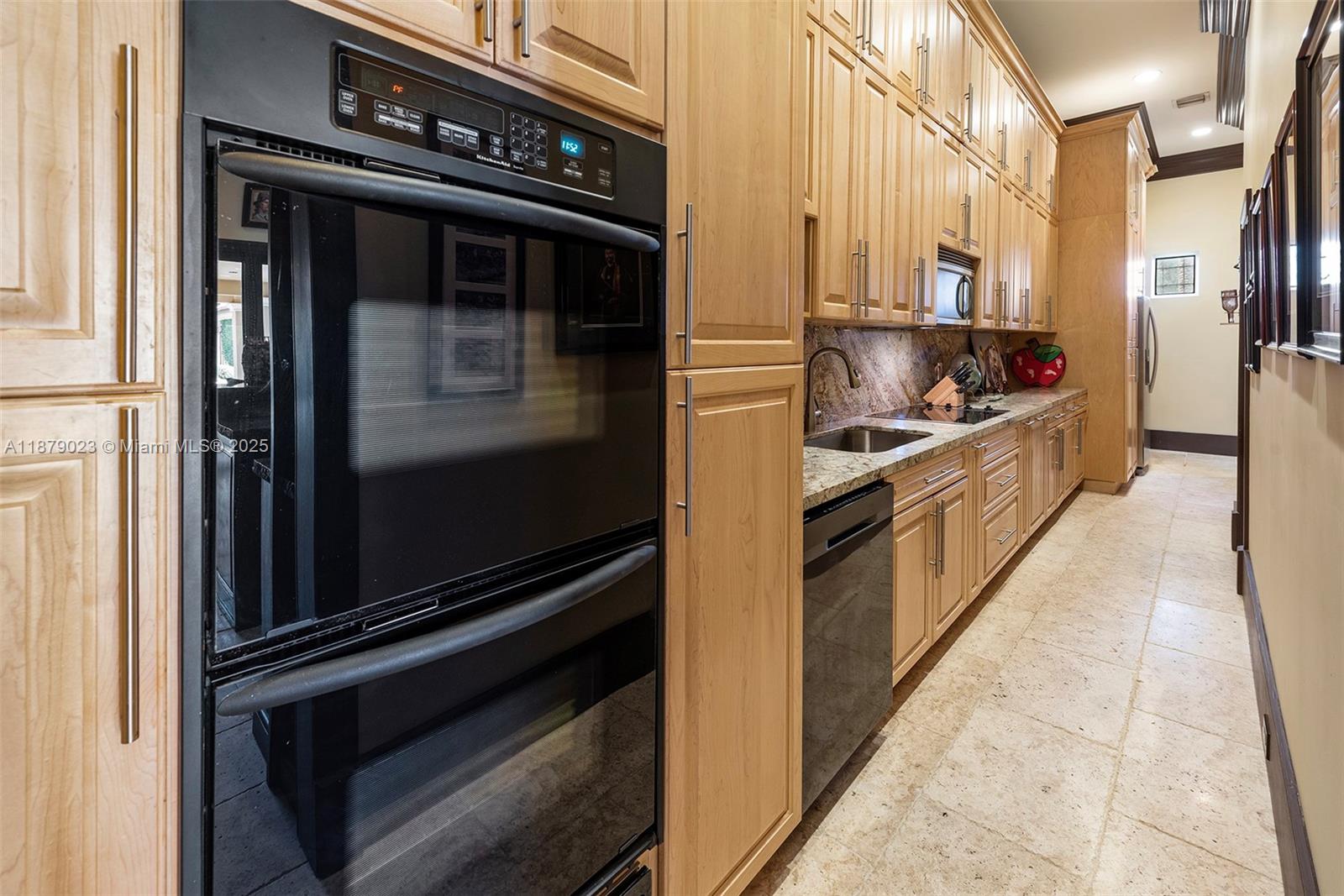 10390 SW 62nd St Miami, FL 33173