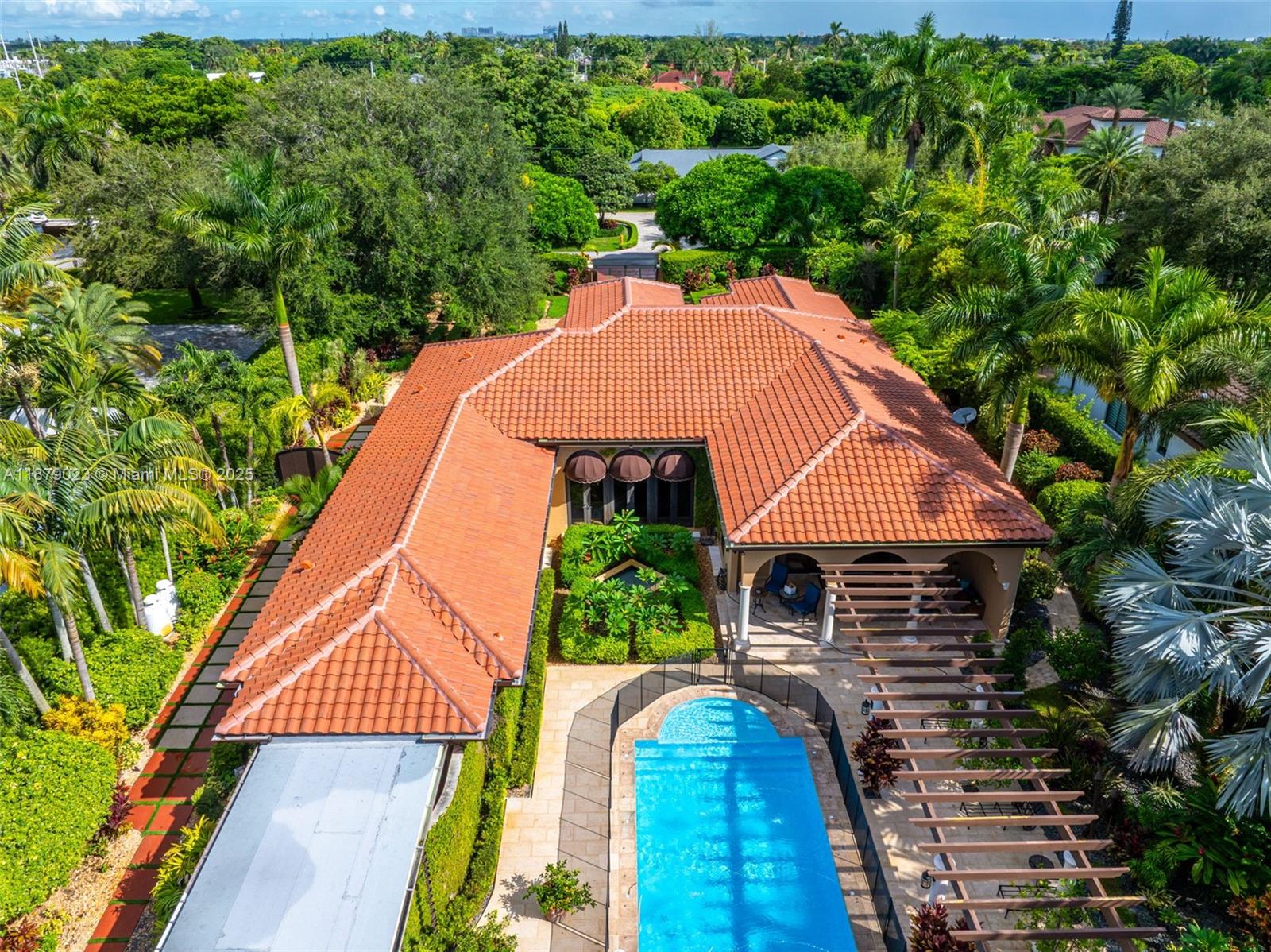 10390 SW 62nd St Miami, FL 33173