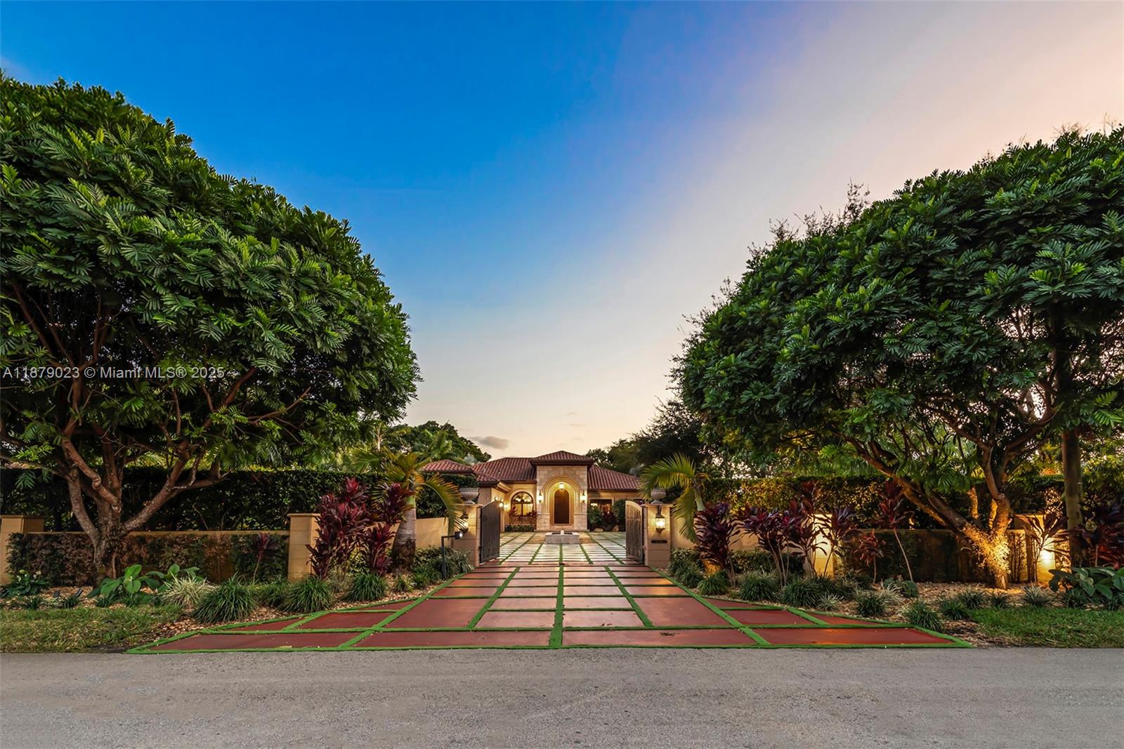 10390 SW 62nd St Miami, FL 33173