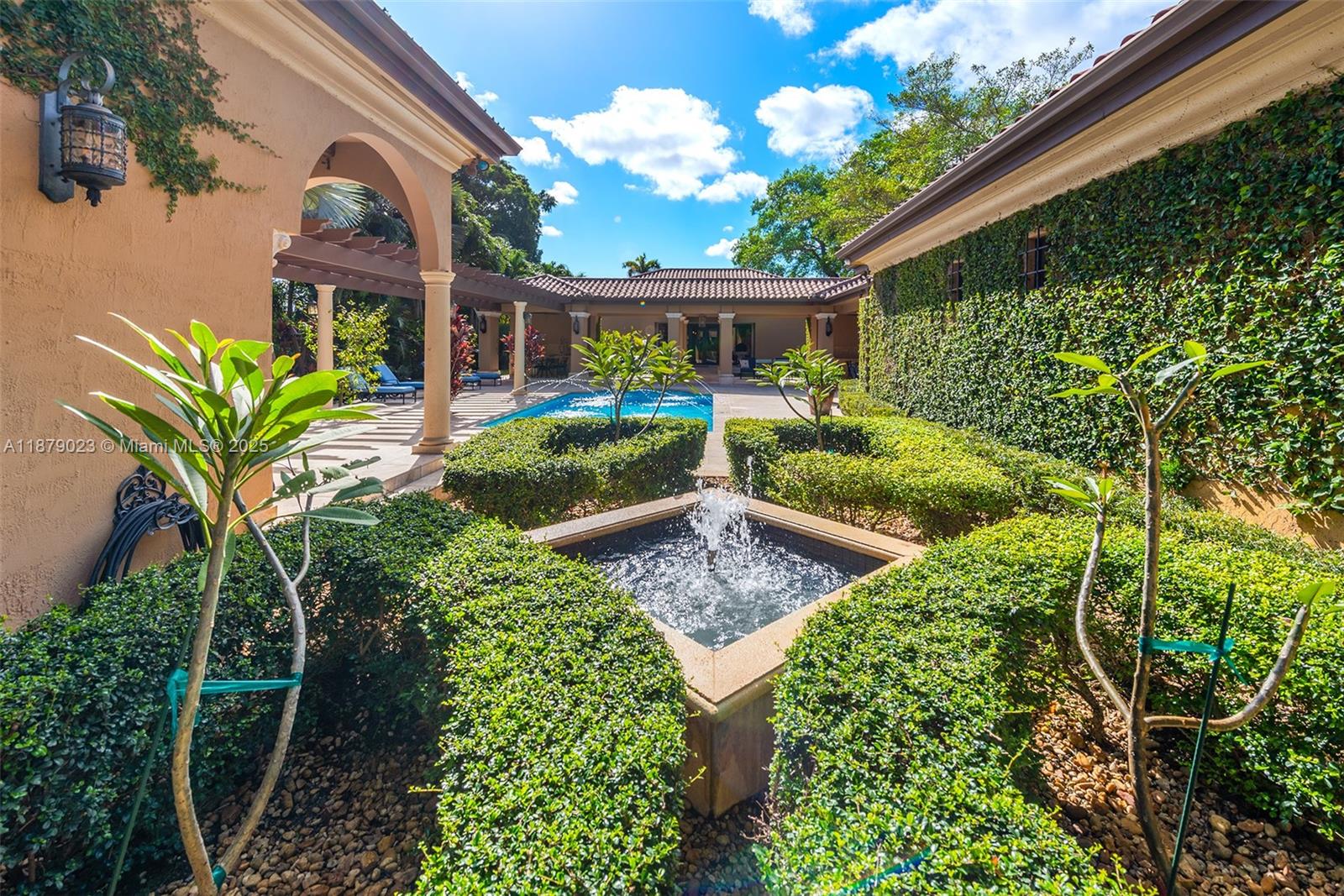 10390 SW 62nd St Miami, FL 33173