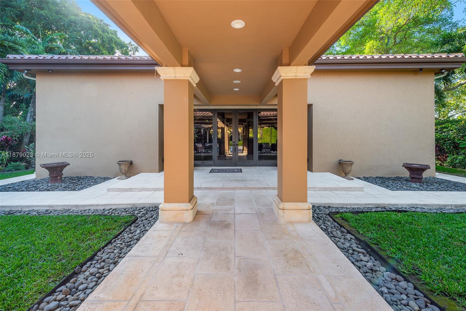 10390 SW 62nd St Miami, FL 33173