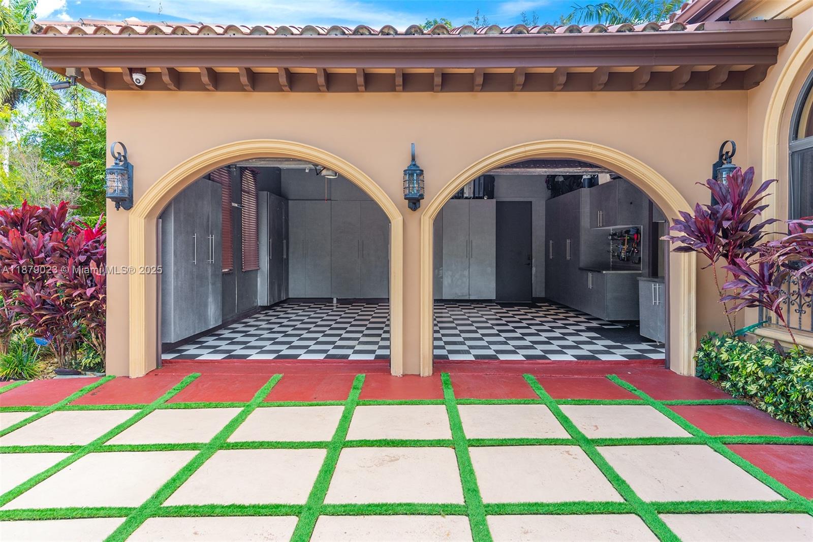 10390 SW 62nd St Miami, FL 33173